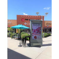 In-situ digital reklame totem fra den førende udendørs digital signage producent.