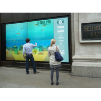 Ein benutzerdefiniertes Touchscreen-Overlay für große interaktive Displays.