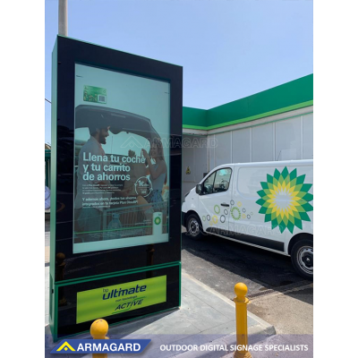 High-bright screen enclosure in use in a petrol station. See it in action at ISE Amsterdam.