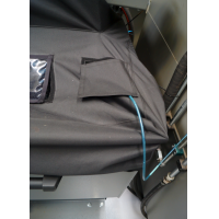 Coperchio del trasportatore della macchina con un risparmiatore di refrigerante.