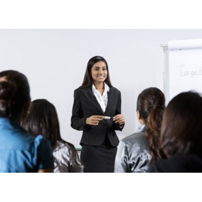 Finanças para gerentes não financeiros treinando pela InterAnalysis